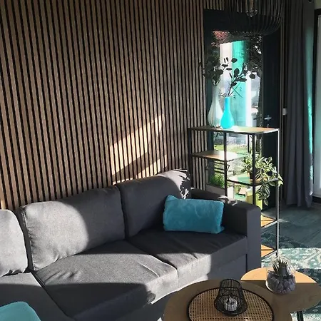 Tiny-house Mit Alpen- Stadt- Und Poolblick , Wlan בית נופש פסאו