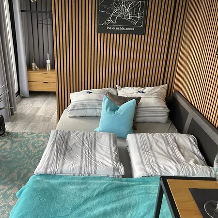 Casa de Férias Tiny-house Mit Alpen- Stadt- Und Poolblick , Wlan *
