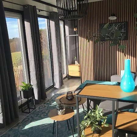 Tiny-house Mit Alpen- Stadt- Und Poolblick , Wlan