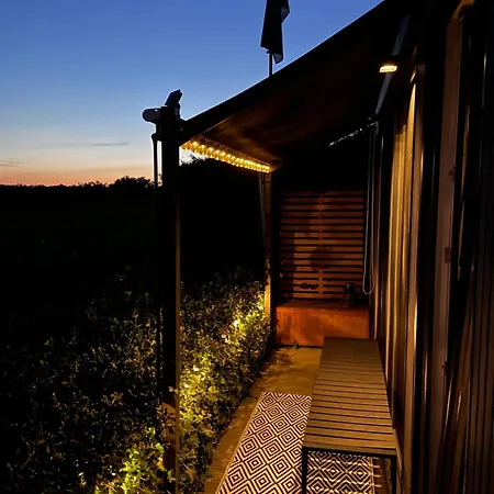 Tiny-house Mit Alpen- Stadt- Und Poolblick , Wlan Hébergement de vacances Passau