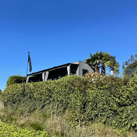 Tiny-house Mit Alpen- Stadt- Und Poolblick , Wlan بيت للعطل