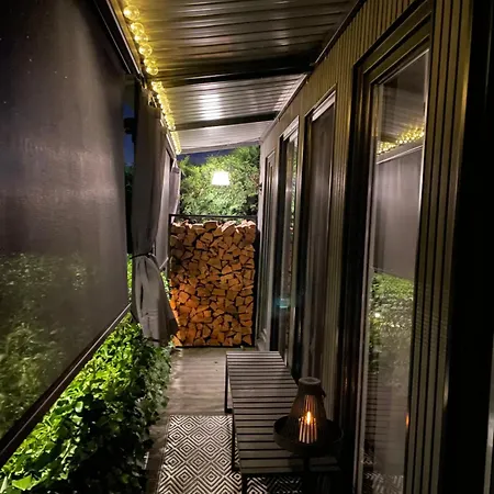 Tiny-house Mit Alpen- Stadt- Und Poolblick , Wlan פסאו