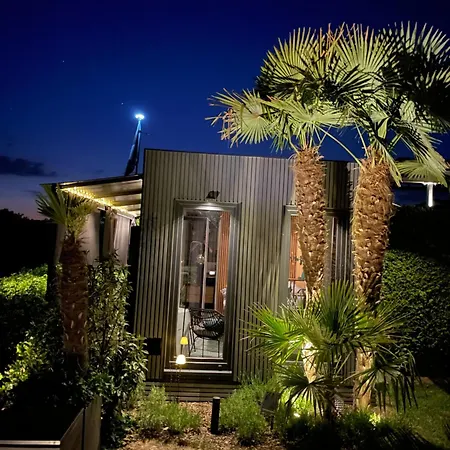 Tiny-house Mit Alpen- Stadt- Und Poolblick , Wlan בית נופש *